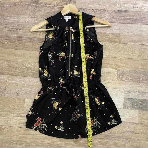 Stella Tweed | Floral Zip Peplum Tank - Picture 7 of 9